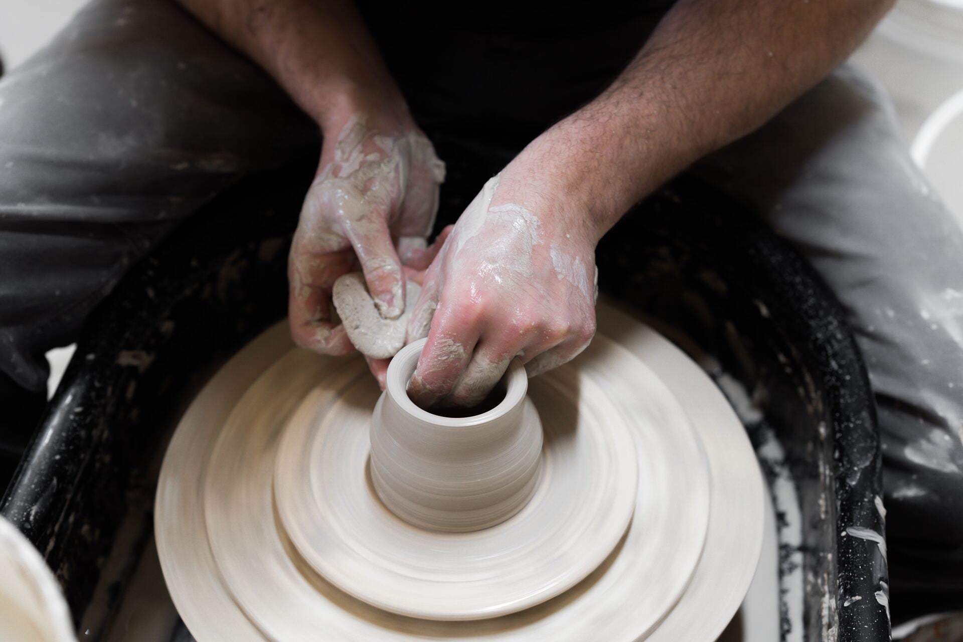 ¡Crea tus propias obras de arte con estas divertidas técnicas de cerámica!